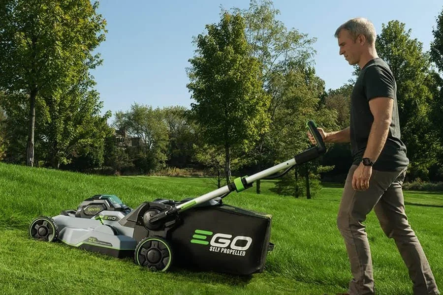 self propelled cordless lawn mowers